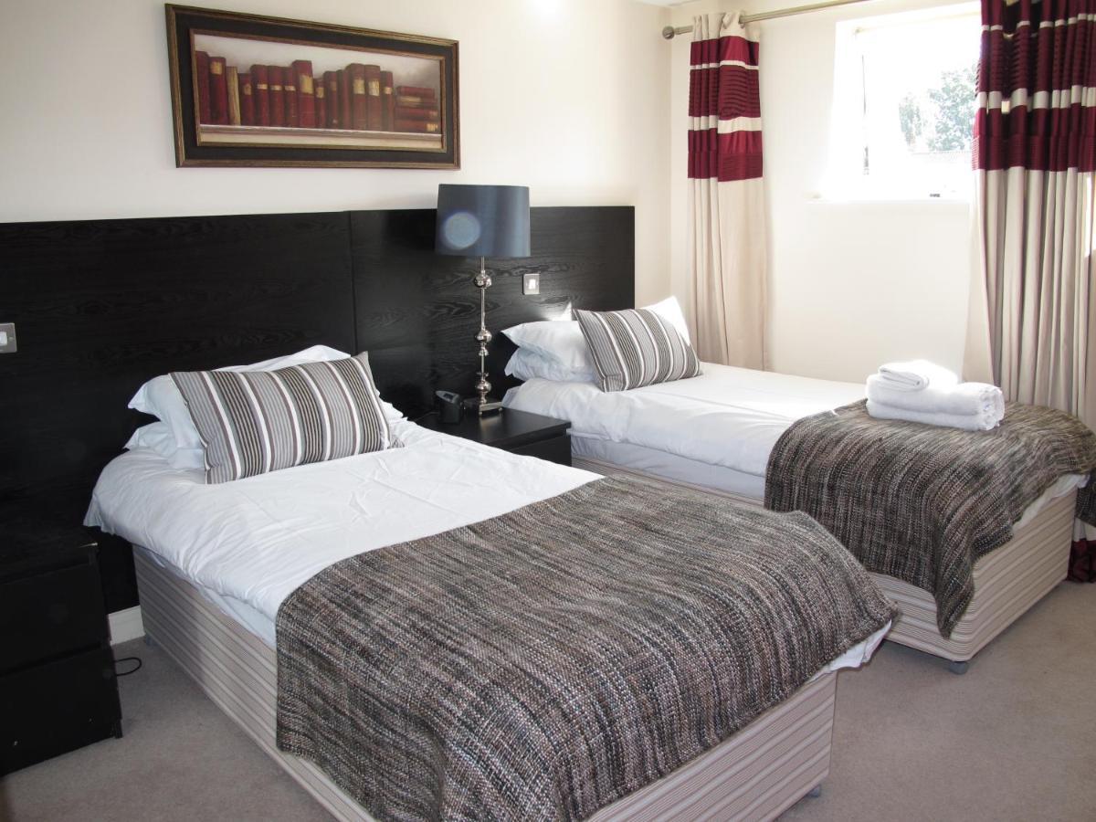 Churchill Two Bedroom Apartments With Free Parking And The Minster View York Dış mekan fotoğraf